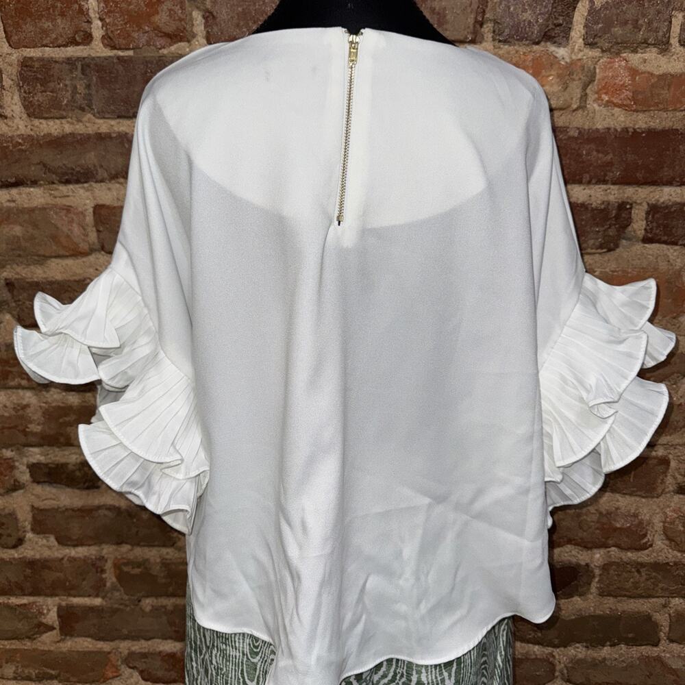 OntWelfth NWT Pleated Ruffle Sleeve Top Sz L Zip Back Oversized So Pretty Chic - Picture 3 of 8